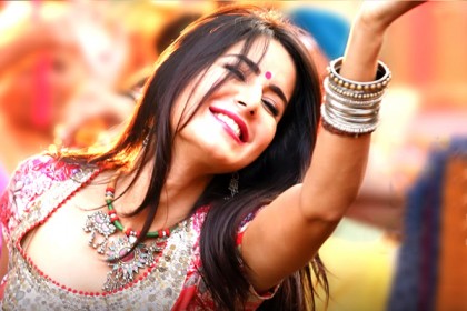 ক্যাটকে ‘অন্তরঙ্গ দৃশ্যের সার্টিফিকেট গুলশানের!