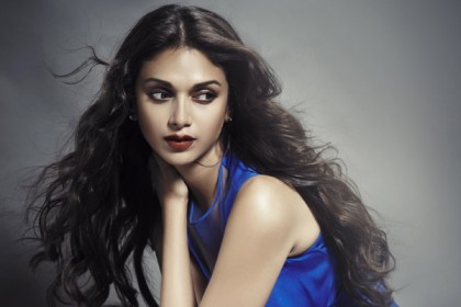 শুটিং চলাকালীন সময়ে অল্পের জন্য প্রাণ রক্ষা অদিতির