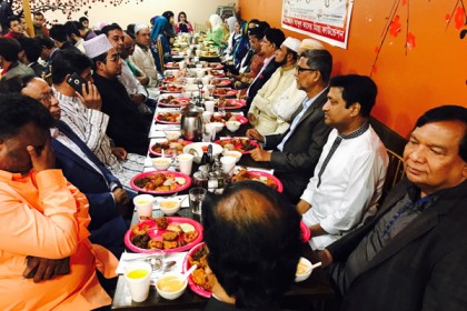 ড. মোমেনকে শুভেচ্ছা জানালো প্রবাসীরা