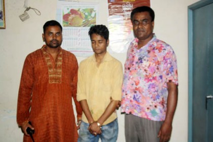 ঠাকুরগাঁওয়ে ইয়াবাসহ ছাত্রলীগ সভাপতি গ্রেফতার