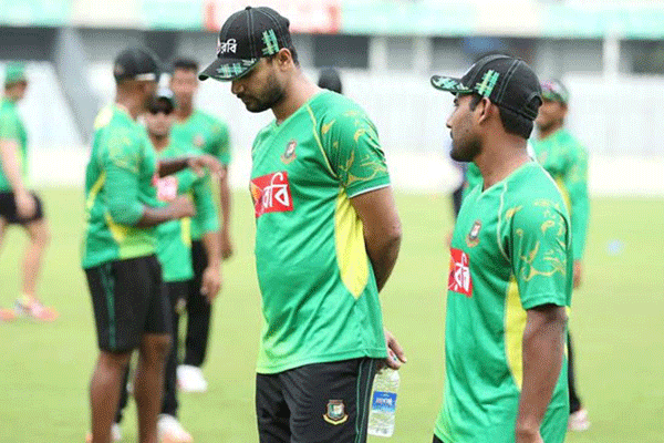 নতুন ইতিহাস গড়তে চায় মাশরাফি বাহিনী