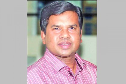 অর্থমন্ত্রী ব্যাংক ও শেয়ারবাজারের লুটেরাদের পাহারা দেন: পীর মিসবাহ