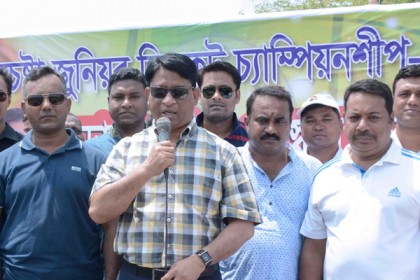 'খেলাধুলায় পারদর্শিরা জাতিকে উন্নয়নের পথ দেখাচ্ছে'