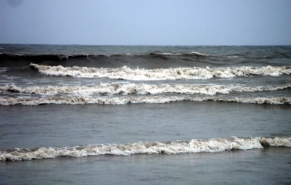 ভারী বর্ষণ, উত্তাল বঙ্গোপসাগর
