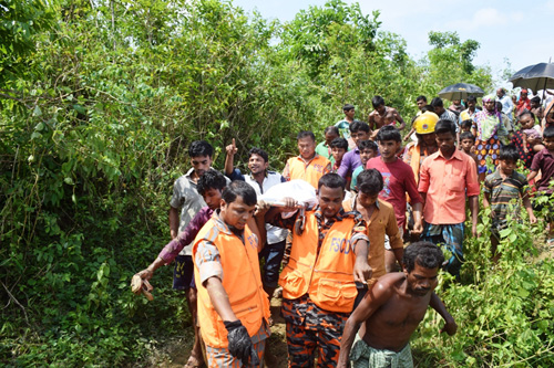 বান্দরবানে পাহাড় ধসের ঝুঁকির মধ্যে ৫০ হাজার মানুষ