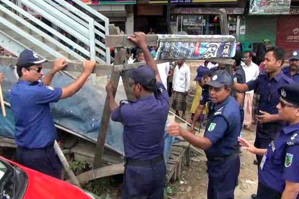 ঢাকা-চট্টগ্রাম মহাসড়কে অবৈধ স্থাপনা উচ্ছেদ 