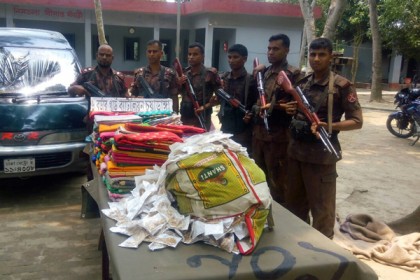 চুয়াডাঙ্গার ৩ সীমান্তে ২৯ লক্ষাধিক টাকার মালামাল আটক