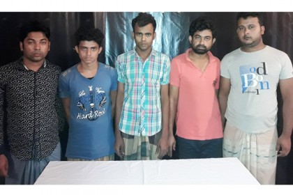 রাজবাড়ীতে ‘ওয়েলকাম পার্টির’ ৫ সদস্য আটক