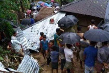 টেকনাফে পাহাড় ধসে পিতা-কন্যার মৃত্যু 