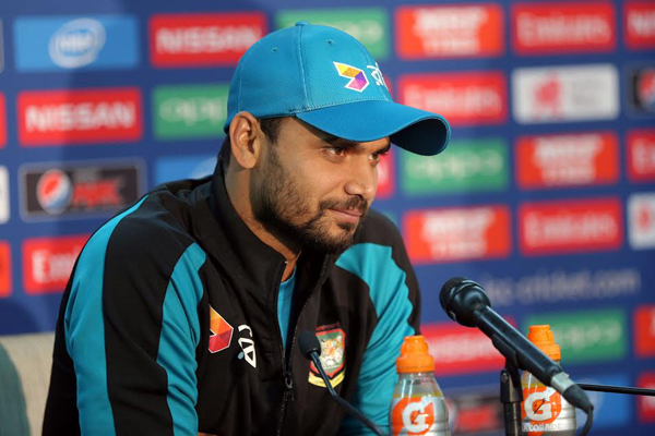 নির্দিষ্ট কারো দিকে আঙ্গুল তুলতে রাজি নন মাশরাফি