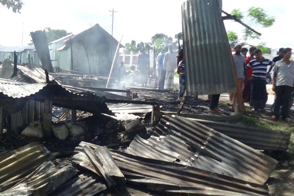 মাদারীপুরের কালকিনিতে ৩টি দোকানে অগ্নিসংযোগ 