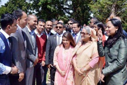 প্রথম দ্বিপক্ষীয় সফরে সুইডেনে প্রধানমন্ত্রী