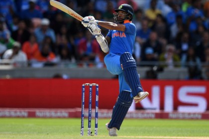 ধাওয়ানকে ফেরালেন মাশরাফি