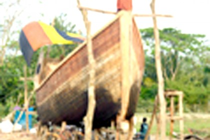 উপকূলজুড়ে ইলিশ শিকারের আগাম প্রস্তুতি