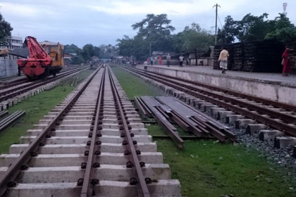 ঠাকুরগাঁওয়ে আন্তঃনগর ট্রেনের বদলে শাটল ট্রেন!
