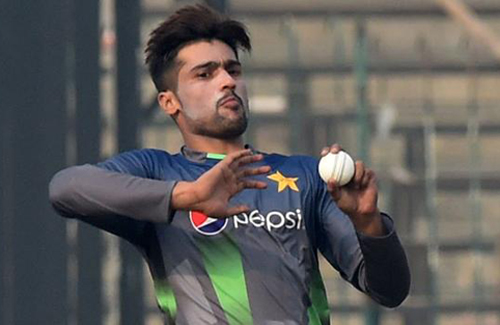 ভারতের বিরুদ্ধে নামতে প্রস্তুত আমির