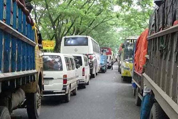 ঢাকা টাঙ্গাইল-ময়মনসিংহ মহাসড়কে তীব্র যানজট