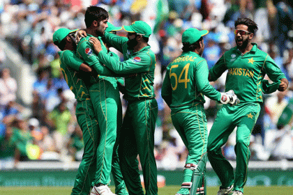 ভারতকে গুড়িয়ে চ্যাম্পিয়নস ট্রফির শিরোপা পাকিস্তানের