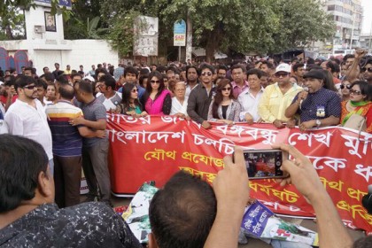 'এক ফোঁটা রক্ত থাকতে এদেশে ইন্ডিয়ান ছবি চলতে দেয়া হবে না'