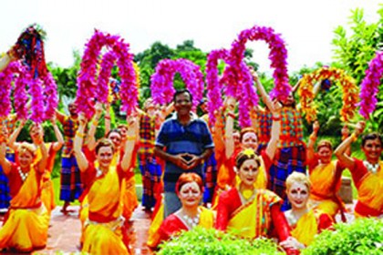 ৬০ বিদেশির অংশগ্রহণে এবারের ইত্যাদি