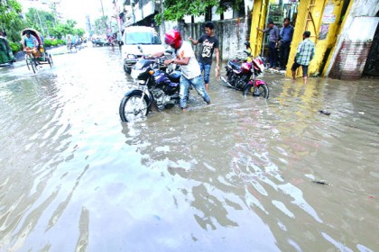 চট্টগ্রামে অতিবর্ষণে অন্তহীন ভোগান্তি