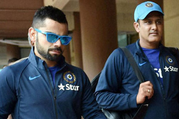 যে কারণে কোহলিদের বিমানে উঠলেন না কুম্বলে!