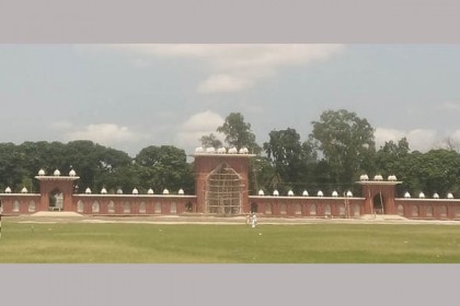 দিনাজপুরের গোর-এ শহীদ বড় মাঠে দেশের নান্দনিক ঈদগাহ