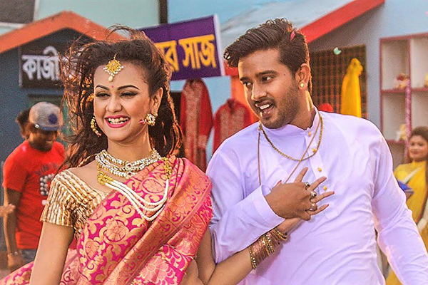 ঈদে পাঁচ চমক 