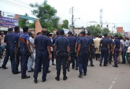 পাবনায় যুবলীগের দু'গ্রুপের ইফতার মাহফিল নিয়ে উত্তেজনা