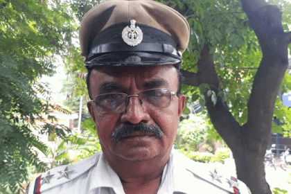 পুরস্কৃত হচ্ছেন রাষ্ট্রপতির গাড়ি থামানো সেই  ট্রাফিক পুলিশ!