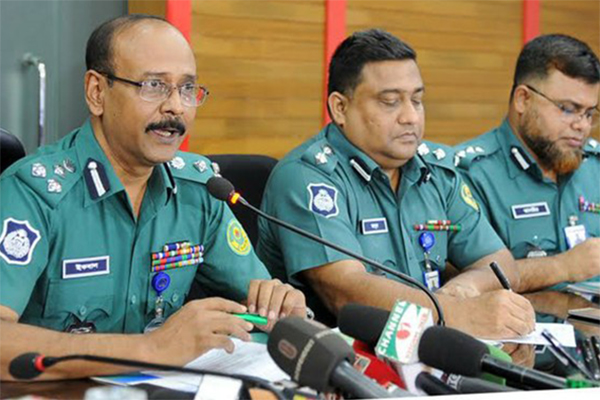 চট্টগ্রামে ঈদ জামাতে মোবাইল না আনতে সিএমপির আহ্বান