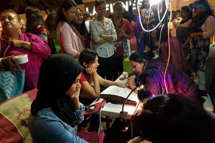 চাঁদরাতে টরন্টোতে উৎসব মুখর পরিবেশ