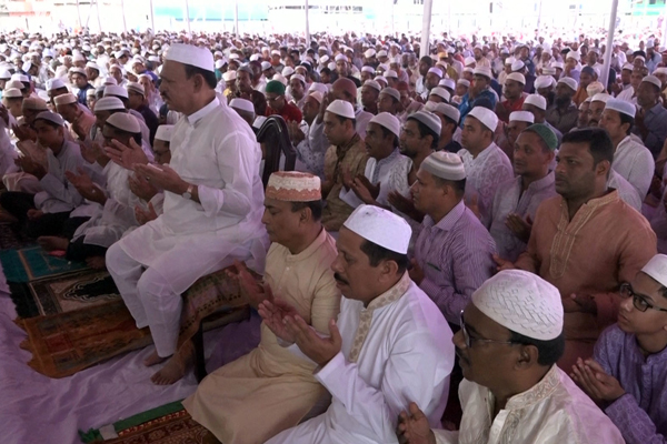 বরিশালে ঈদের জামাত অনুষ্ঠিত