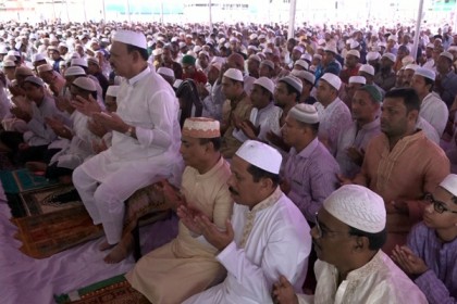 বরিশালে ঈদের জামাত অনুষ্ঠিত