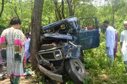 লামায় দুর্ঘটনায় প্রাণ গেল ৪ জনের