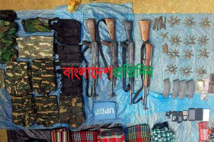 লংগদুতে ইউপিডিএফের আস্তানায় অভিযান, অস্ত্র উদ্ধার
