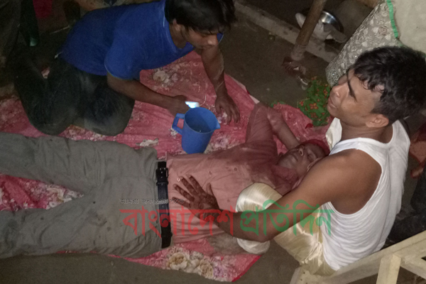বিয়ে বাড়িতে খাবার নিয়ে বর-কনে পক্ষের সংঘর্ষ, আহত ২০