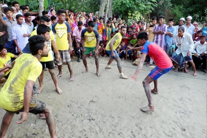 বিবাহিত বনাম অবিবাহিত হা-ডু-ডু টুর্নামেন্ট অনুষ্ঠিত