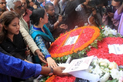 শ্রদ্ধা ও ভালোবাসায় হলি আর্টিজানে নিহতদের স্মরণ