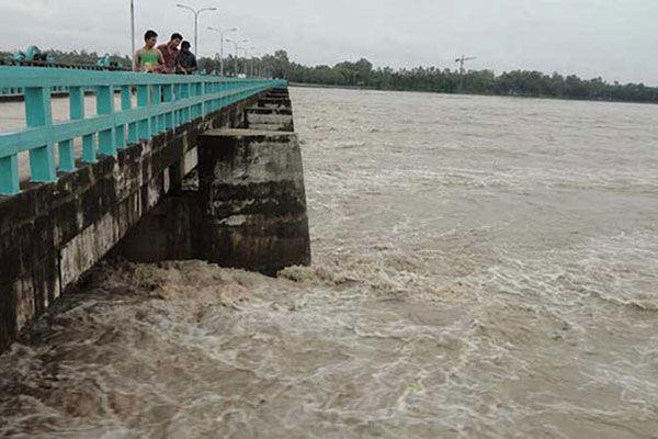 বিপদসীমার নিচে নেমেছে তিস্তার পানি