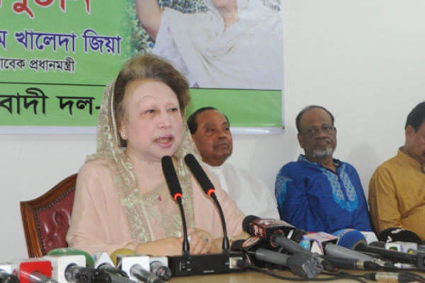 'সুইস ব্যাংকে কারা টাকা রেখেছে তাদের তালিকা প্রকাশ করুন'