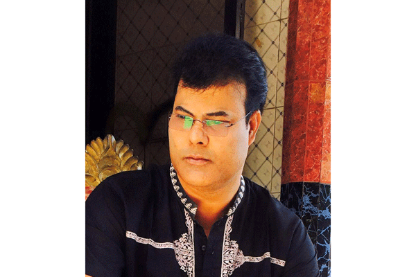 আশুলিয়ায় অভিনেতা এ আর মন্টুর ওপর সন্ত্রাসী হামলা