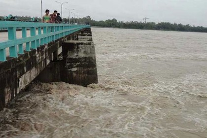 বিপদসীমার নিচে নেমেছে তিস্তার পানি