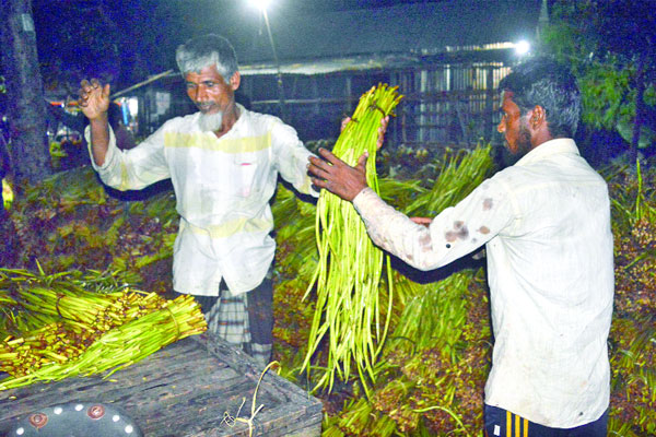 দুই রাতে কোটি টাকার সবজি বাজার