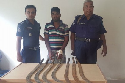 লক্ষীপুরে অপহৃত ৫ জেলে উদ্ধার, জলদস্যু আটক