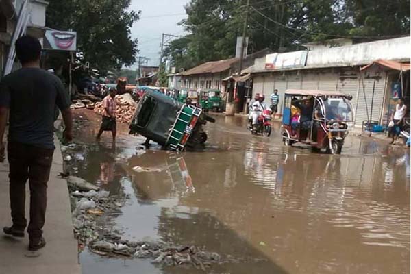 নাগরিক সুবিধা থেকে বঞ্চিত কালকিনি পৌরবাসী