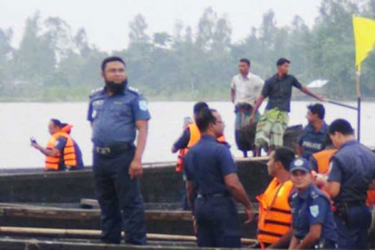 গাইবান্ধার দুর্গম চরে আইনশৃঙ্খলা বাহিনীর অভিযানে ডাকাত আটক