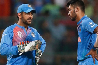 ধোনির জায়গা নিতে চান হার্দিক!