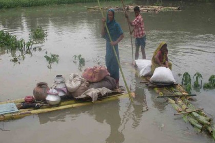বগুড়ায় যমুনা নদীর পানি বিপদ সীমার উপর দিয়ে প্রবাহিত হচ্ছে