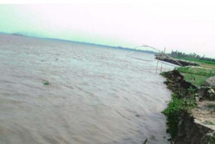বগুড়ায় যমুনা নদীর পানি বিপদসীমার উপরে, নিম্মাঞ্চল প্লাবিত